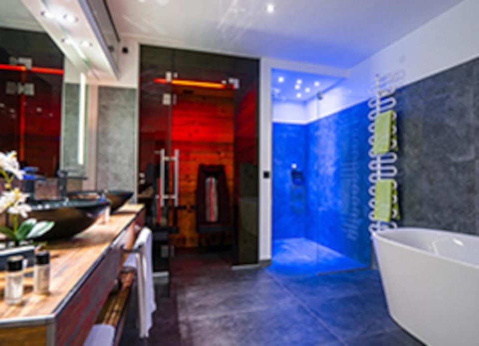 Shower, Bath