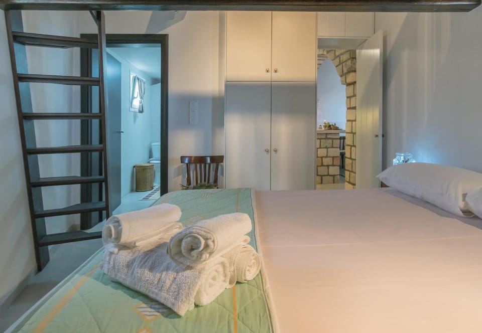 Komia Sea View Traditional House in Milos