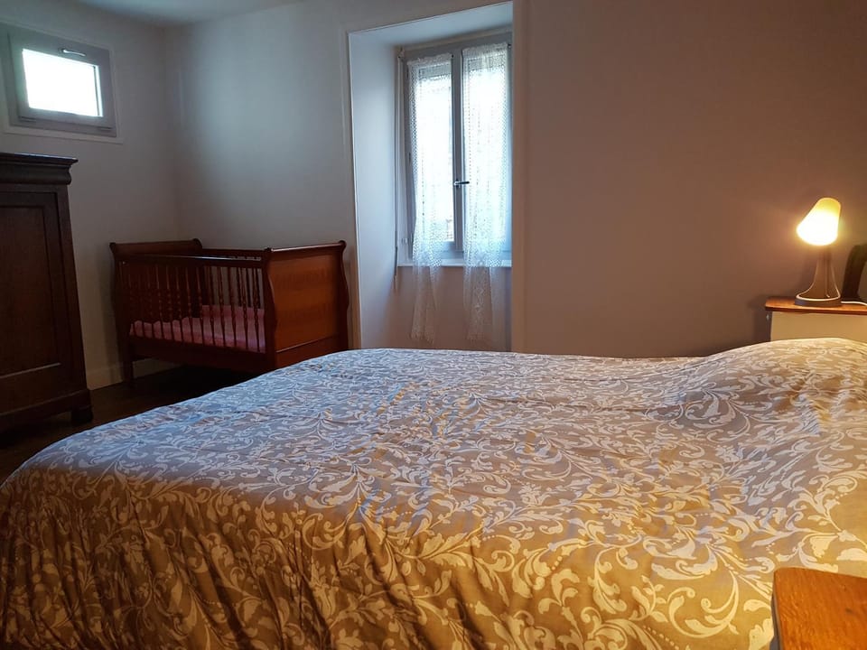 Property building, Photo of the whole room