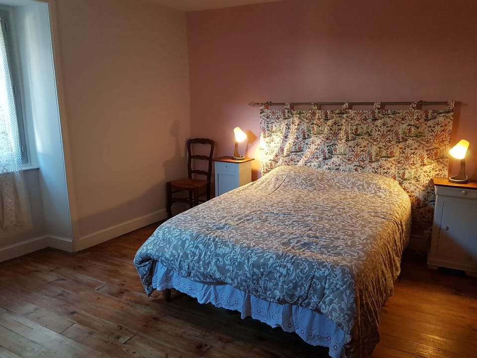 Property building, Photo of the whole room