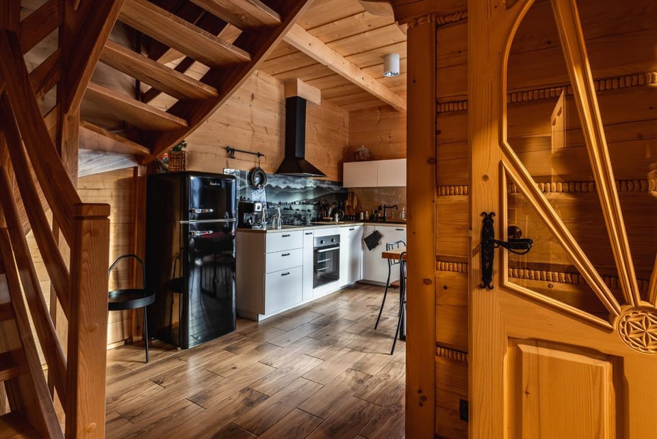 Kitchen or kitchenette, kitchen