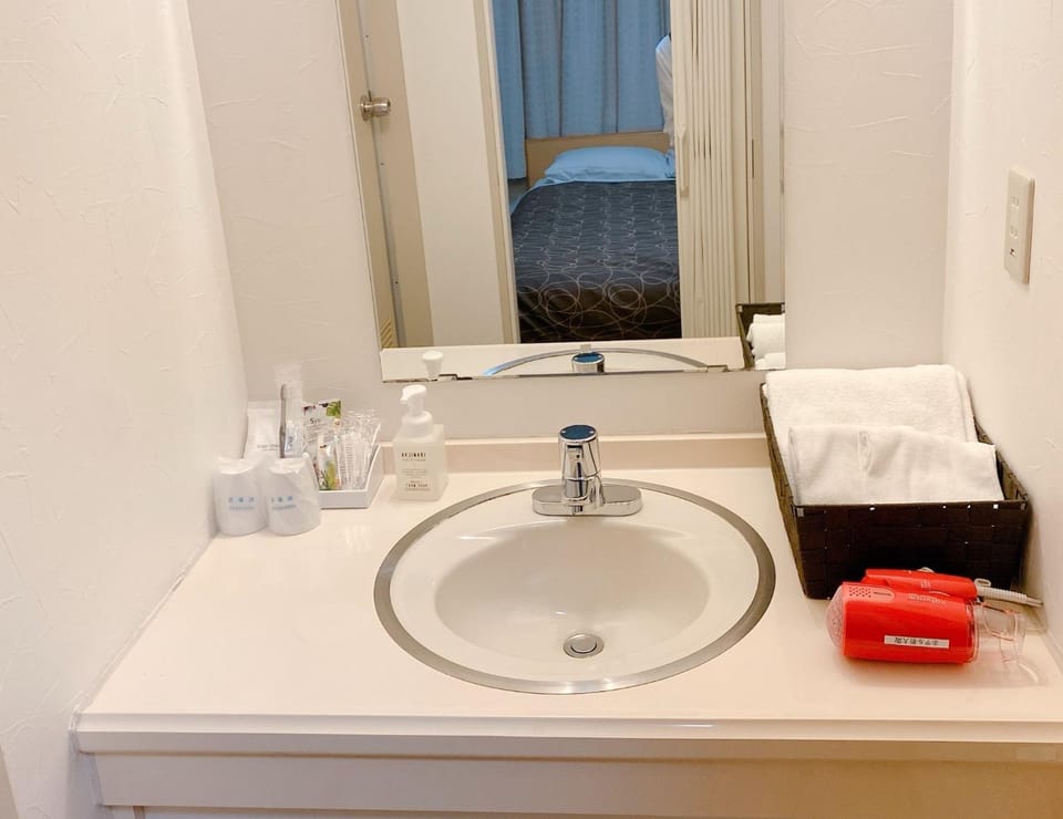 Hotel Shin Osaka / Vacation STAY 81537 Hotel in Osaka