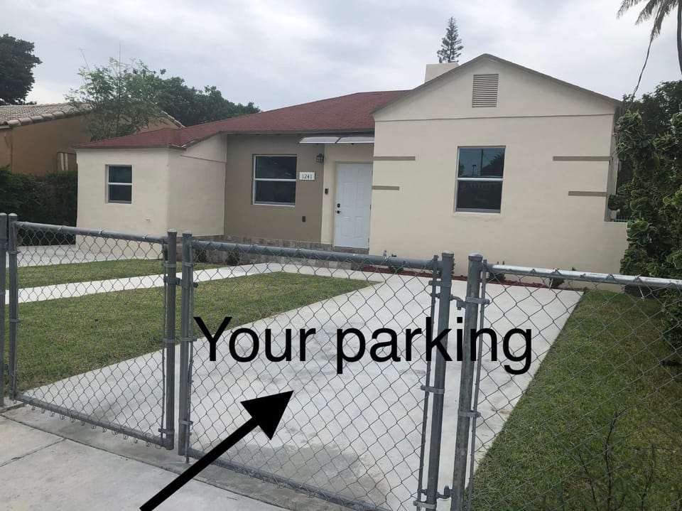 Your House in Miami House in Miami
