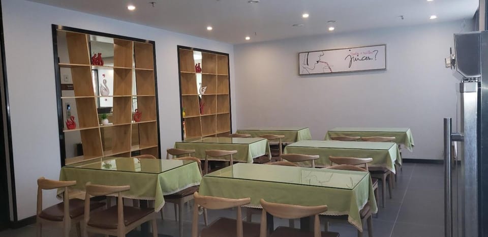 7Days Premium Luoyang Peony Park Shanghai Market Branch Hotel in China