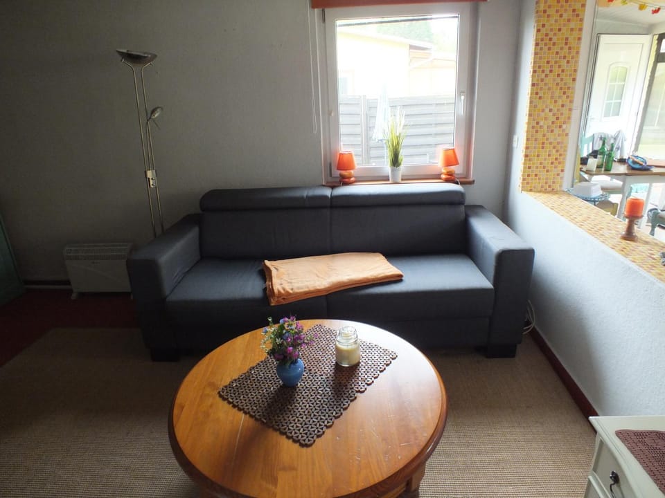 Bed, Living room, Seating area