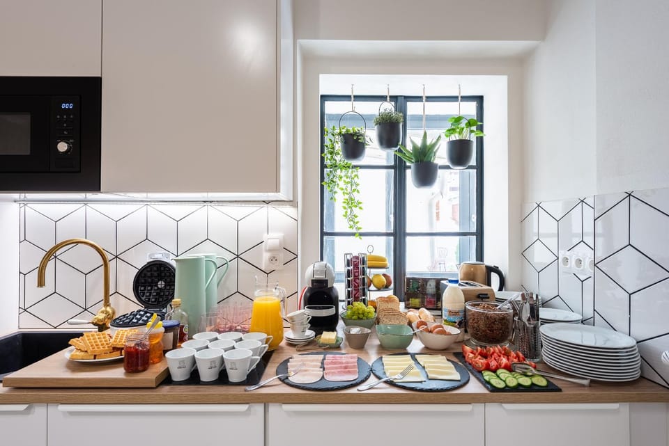 Restaurant/places to eat, Communal kitchen, Breakfast, Buffet breakfast, Non alcoholic drinks