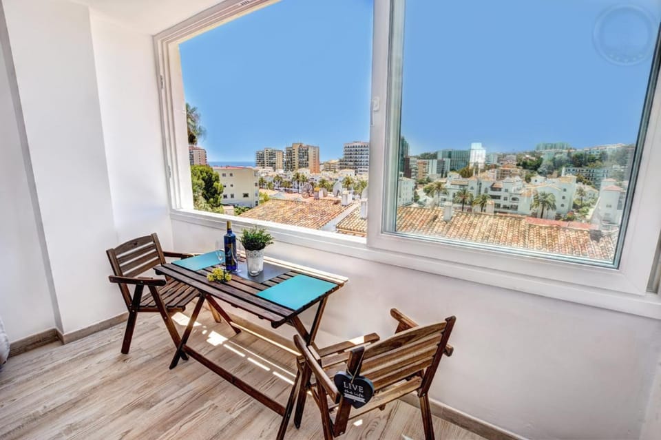 Benalmádena Apartamento amplio, soleado y con vista panorámica a 400 metros de la playa Apartment in Benalmadena