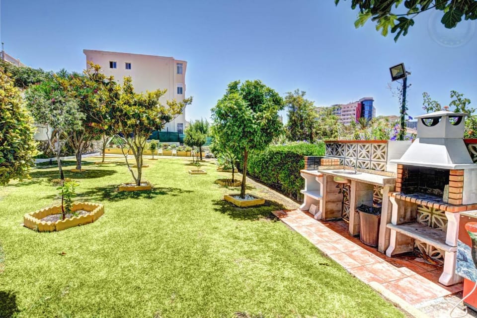 Benalmádena Apartamento amplio, soleado y con vista panorámica a 400 metros de la playa Apartment in Benalmadena