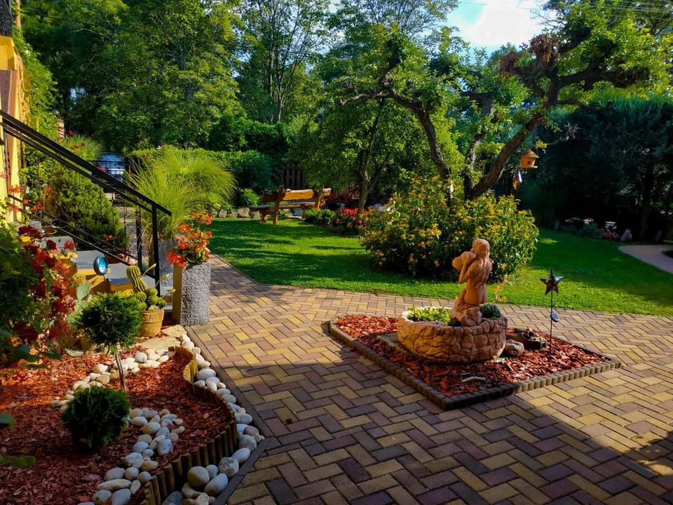 Garden, Garden, Garden view