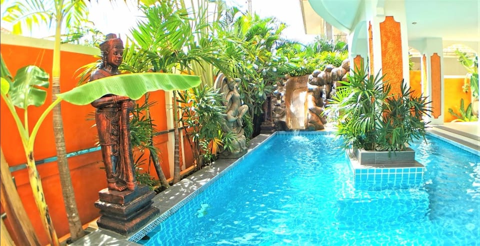 JOOPLAND Luxury Pool Villa Pattaya Walking Street Villa in Pattaya City
