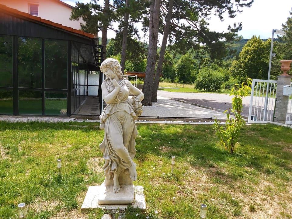 Divača, Vila Srebrna Apartment in Slovenia