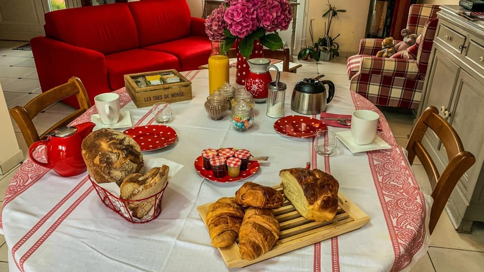 Les Chambres d'hôtes du Faubourg Bed and Breakfast in Hauts-de-France