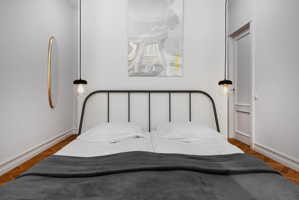 Hoża 35 by Homeprime Apartment in Warsaw