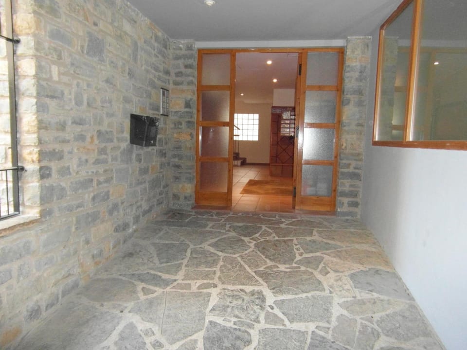 Property building, Facade/entrance, Lobby or reception