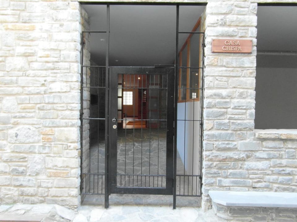 Property building, Facade/entrance, Lobby or reception