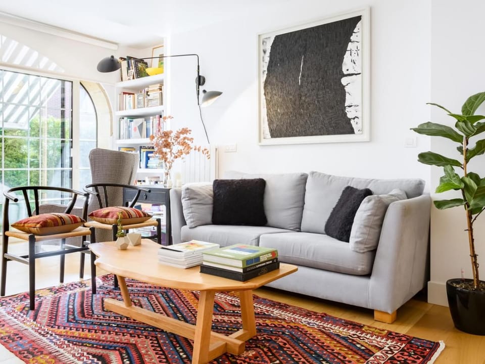Living room, Seating area