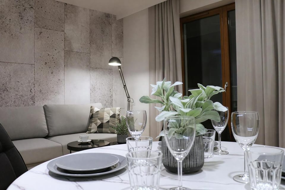 Living room, Food and drinks, Seating area, Dining area, Drinks