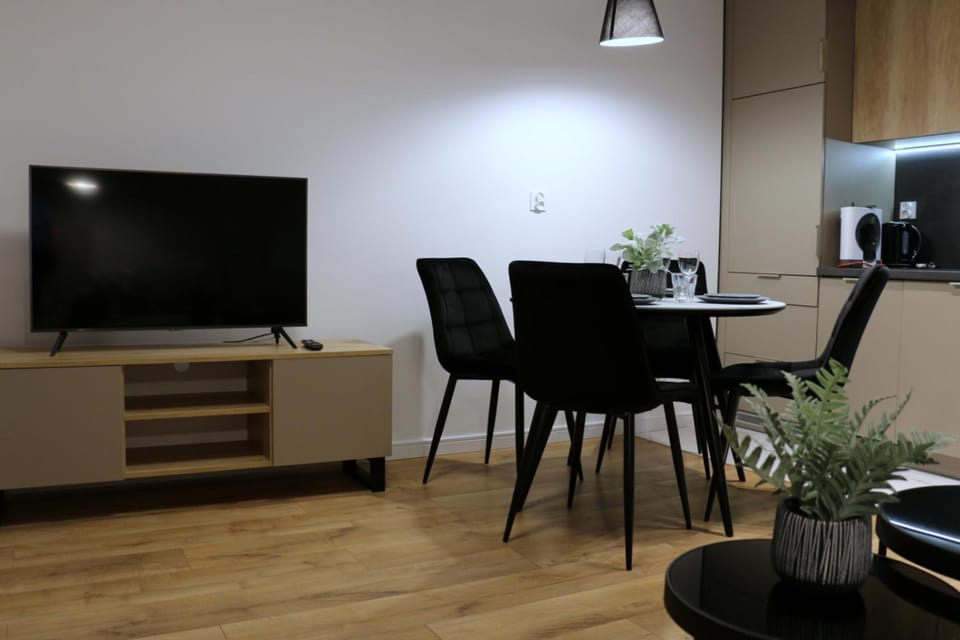 TV and multimedia, Dining area