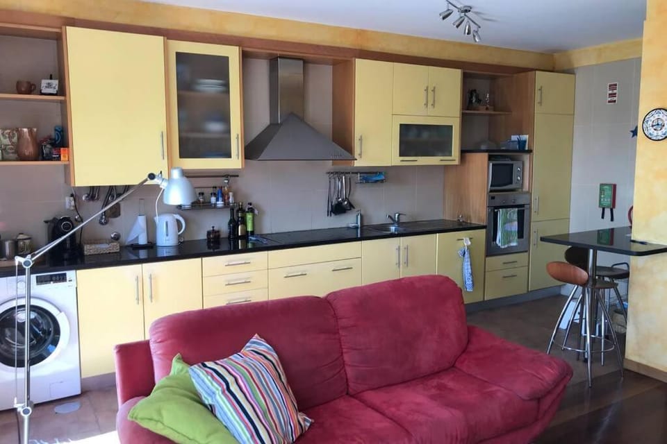 Kitchen or kitchenette, Living room