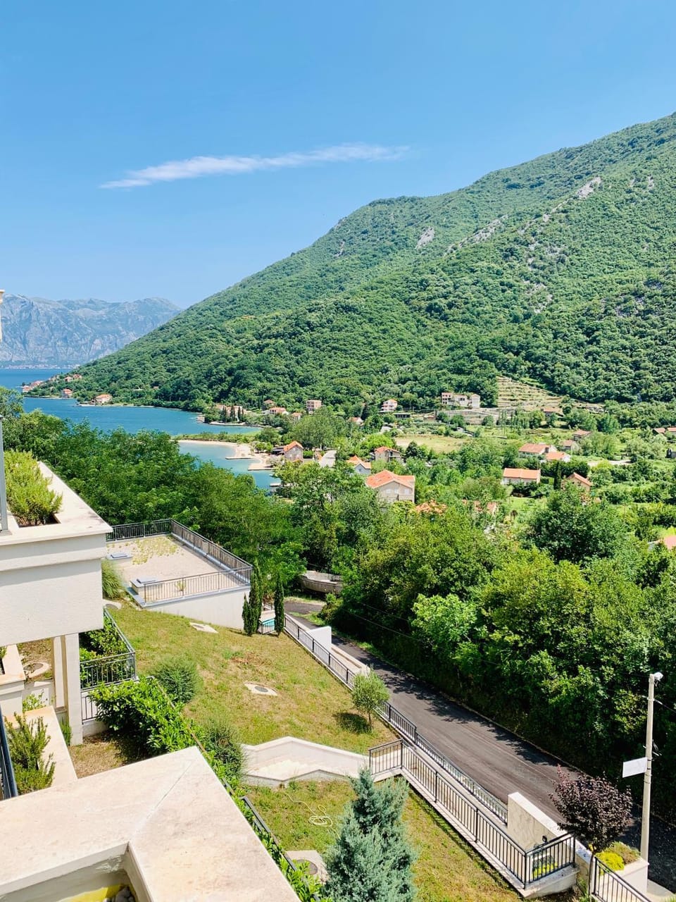 Nearby landmark, Spring, Day, Neighbourhood, Natural landscape, Bird's eye view, Lake view, Mountain view, River view, Sea view