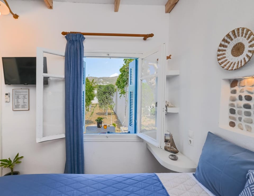 PERIVOLI 4-CHORA(5min away from the center by car) Apartment in Naxos, Naxos and Lesser Cyclades, Greece