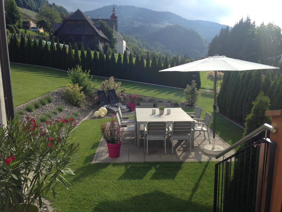 Wohlfühlpension Kreischberg inklusive MurauGästeCard Bed and Breakfast in Carinthia, Austria