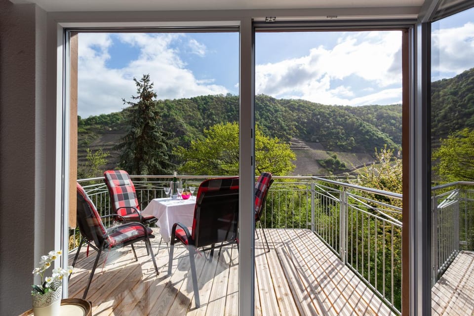 Natural landscape, View (from property/room), Balcony/Terrace