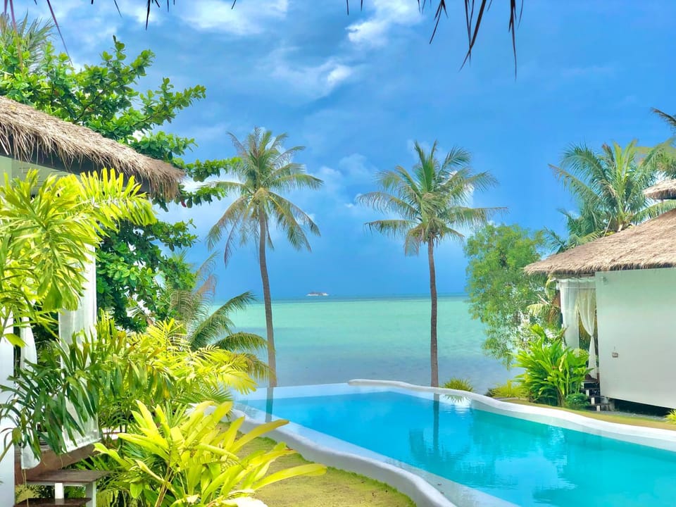 Garden view, Sea view, Swimming pool