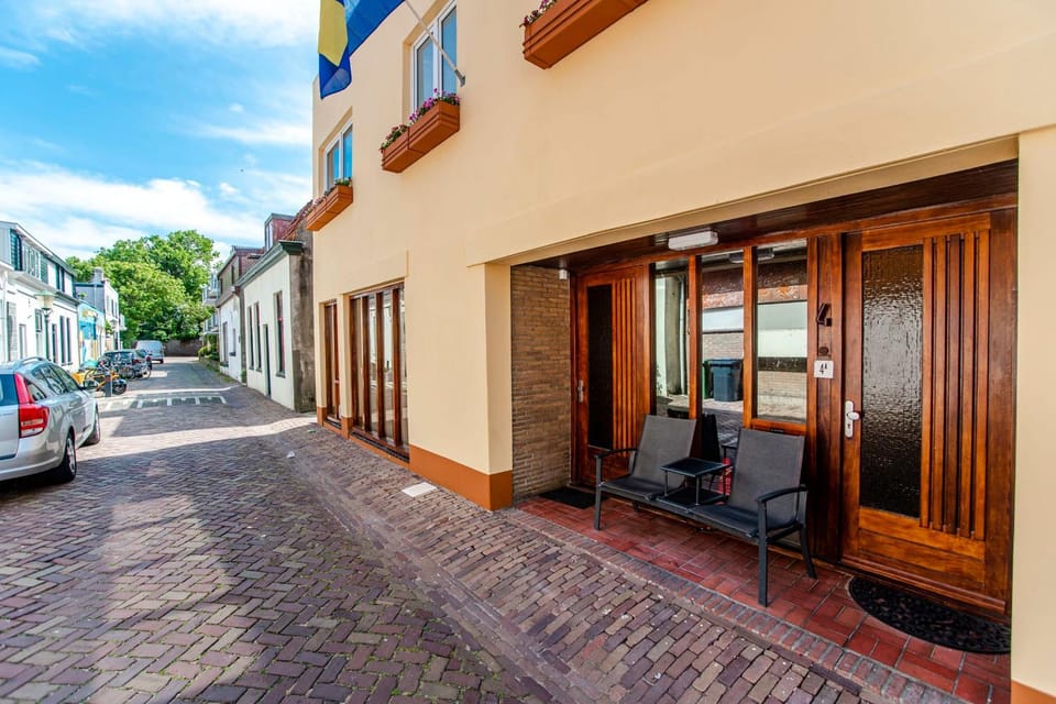 Sunny Spacious Apartment De Bijenkorf Apartment in Zandvoort