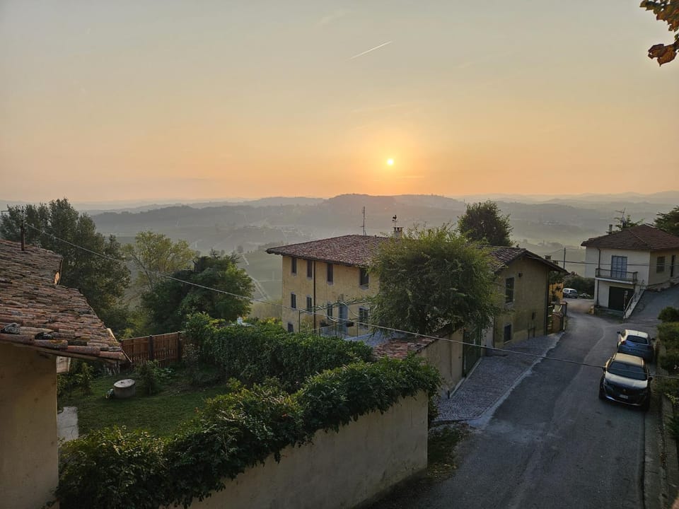 Natural landscape, Mountain view, Sunrise, Parking
