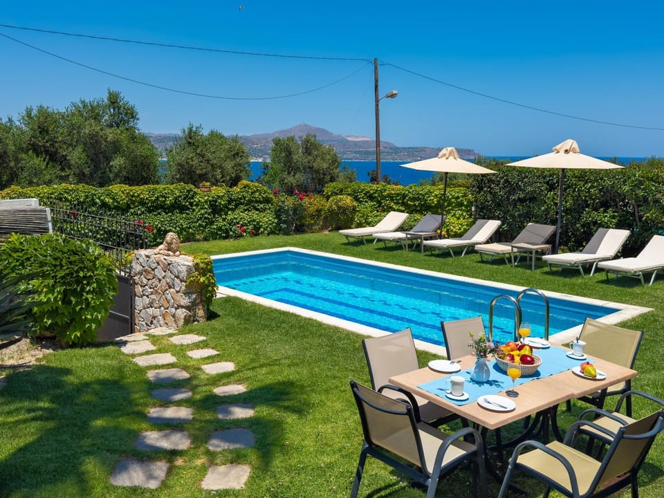 Natural landscape, Garden, Garden view, Pool view, Swimming pool, sunbed