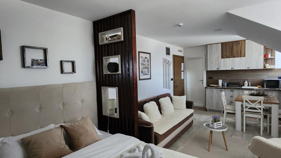 KOP P95 Milmari Apartment in Serbia