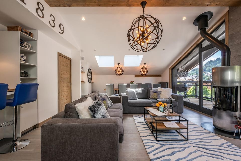 Patio, Balcony/Terrace, Living room, Seating area, Dining area