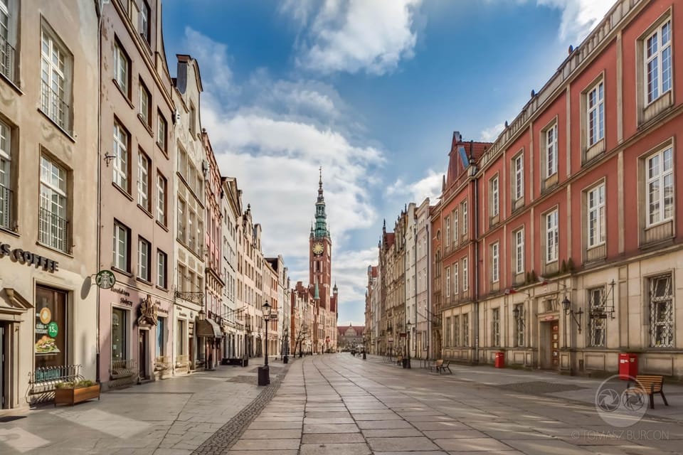 Nearby landmark, Neighbourhood, City view, Street view, Location