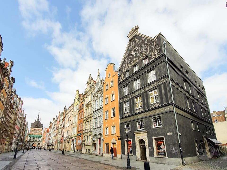 Property building, City view, Location