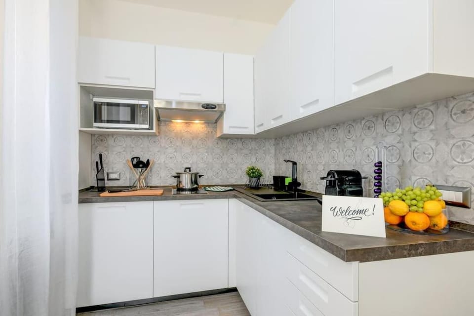 Taurus Suite Apartment Apartment in Desenzano del Garda