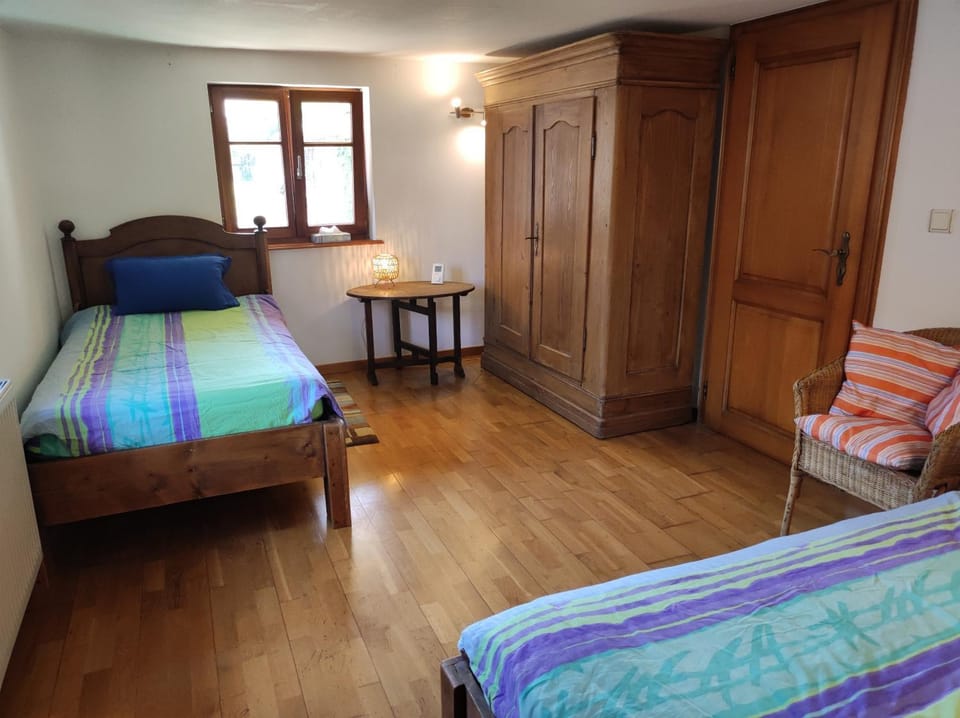 Bedroom, wardrobe