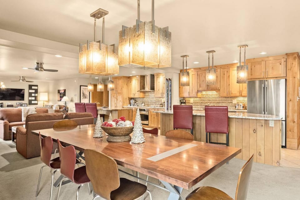 Shadowbrook 202-203 House in Snowmass Village