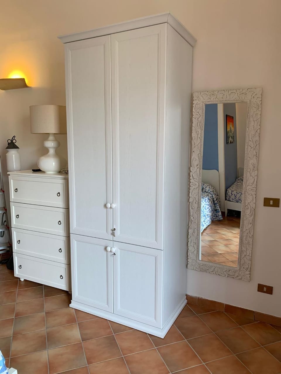 Apartment with terraces and hot tub with built-in massage jets - San Vito 400m from beach Apartment in San Vito Lo Capo
