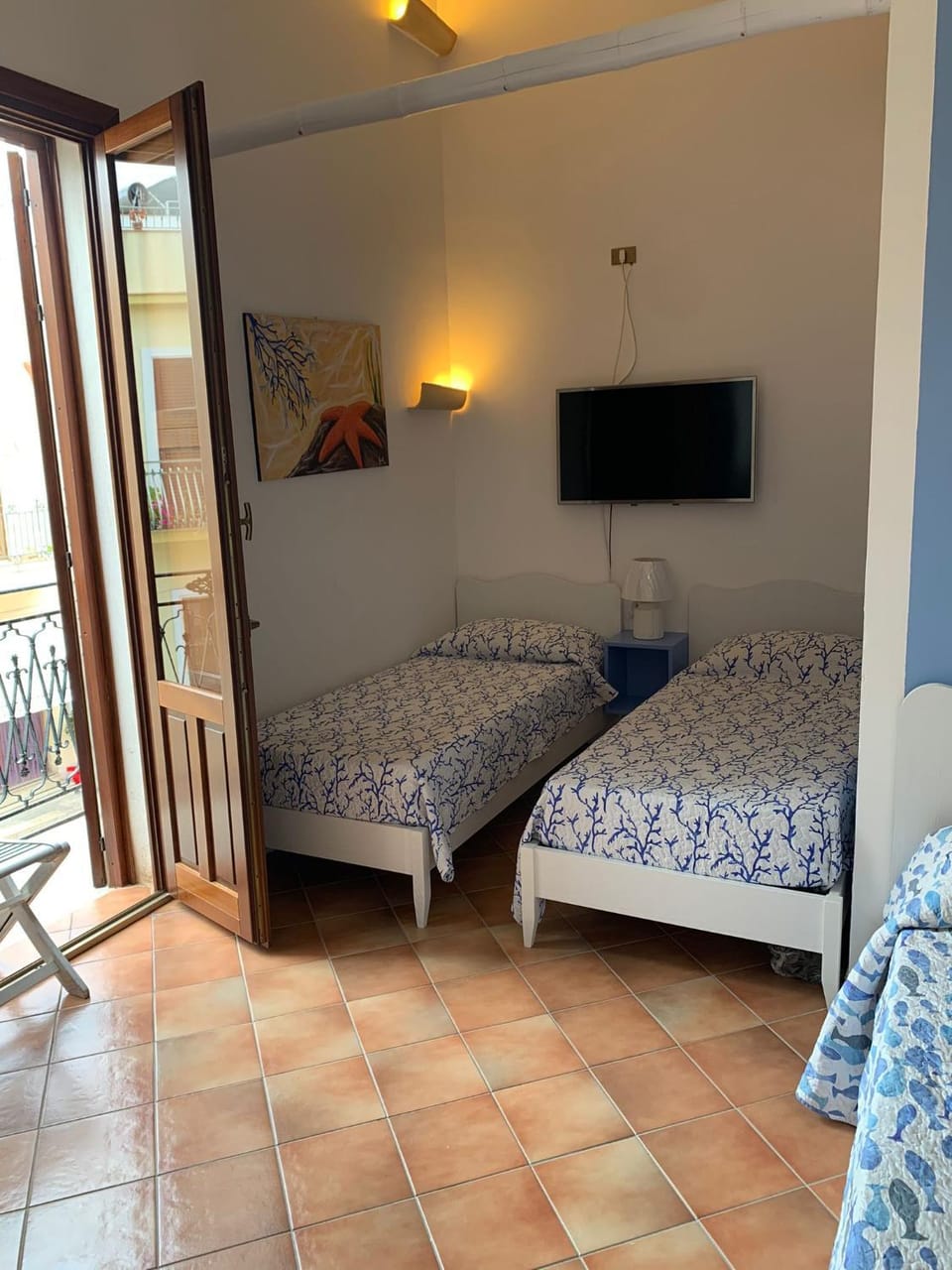 Apartment with terraces and hot tub with built-in massage jets - San Vito 400m from beach Apartment in San Vito Lo Capo