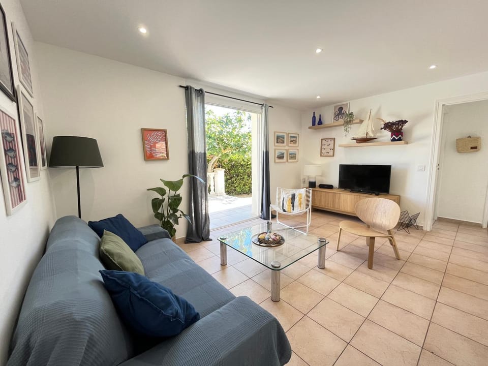 Adorable maison de vacances plain pied au coeur de la station et proche des plages 4 chambres, jardin, WIFI, LXDUNE1 Villa in Portiragnes