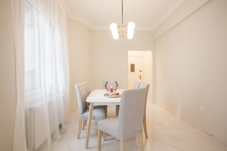 HIGHEND 2BDR Full APT/ IDEAL LOCATION (and Netflix) Apartment in Athens