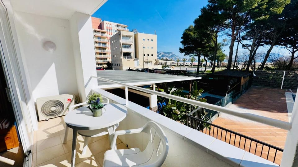 Balcony/Terrace, Garden view
