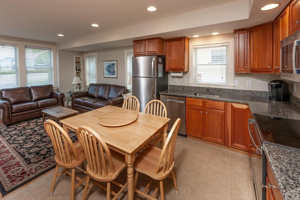 Carriage House at One Long Beach House in York Beach