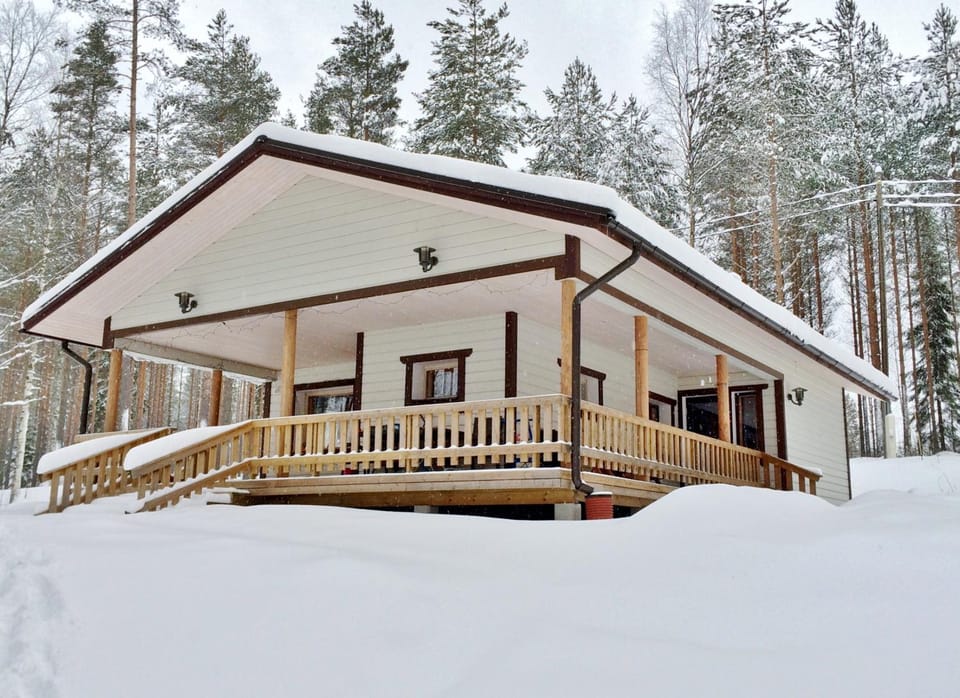 Facade/entrance, Winter