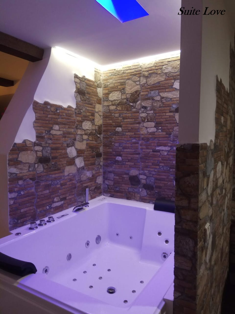 Hot Tub, Spa and wellness centre/facilities