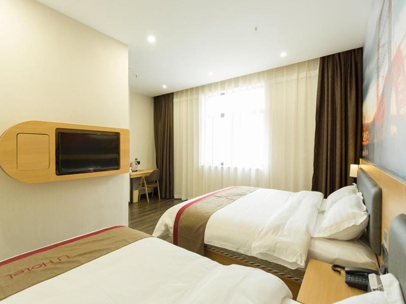 Thank Inn Chain Hotel Xi'an Weiyang District High Speed Rail North Passenger Station Hotel in Xian