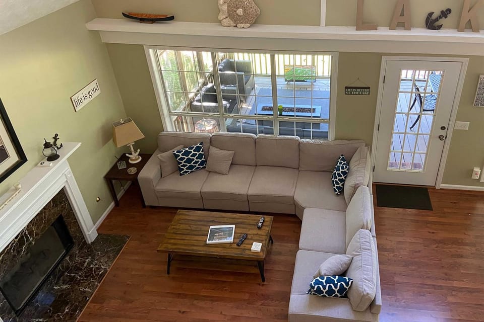 Lakefront House with Private Dock + Fire Pit! House in South Carolina