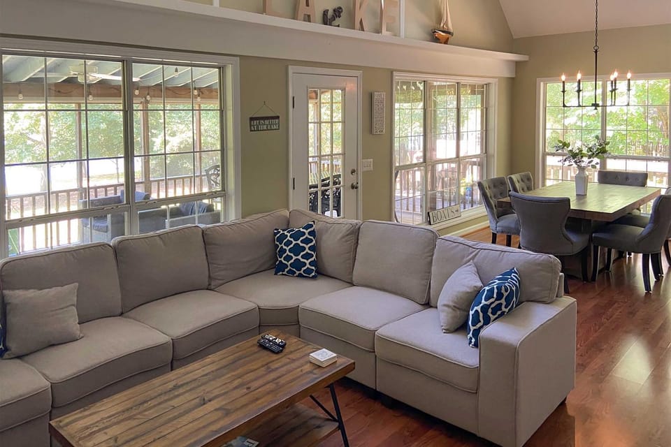 Lakefront House with Private Dock + Fire Pit! House in South Carolina
