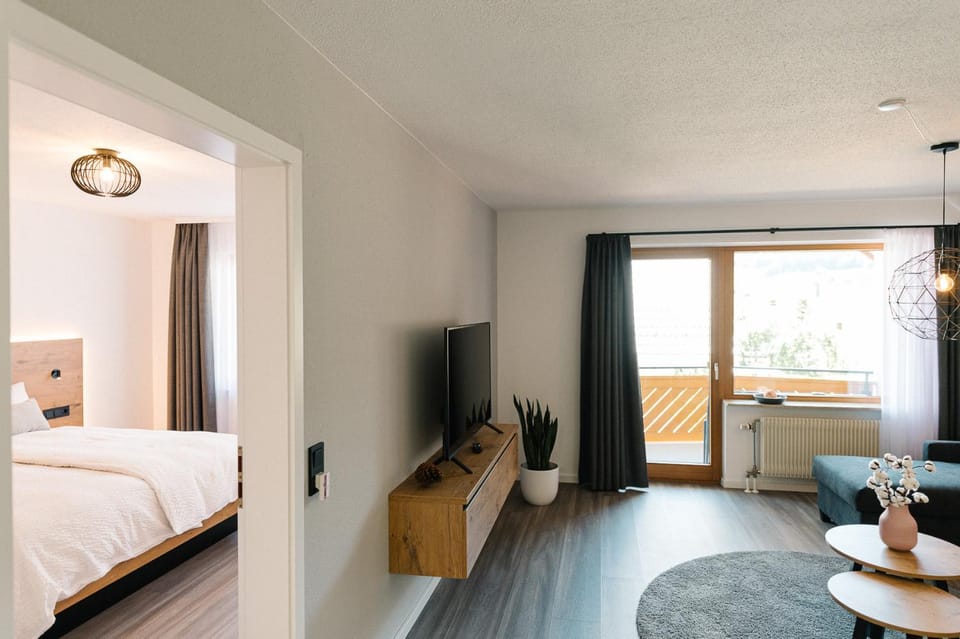 Moderne 2 Zi.-FeWo BlackForest Art Barrierefrei Nähe Freiburg Apartment in Baden-Württemberg